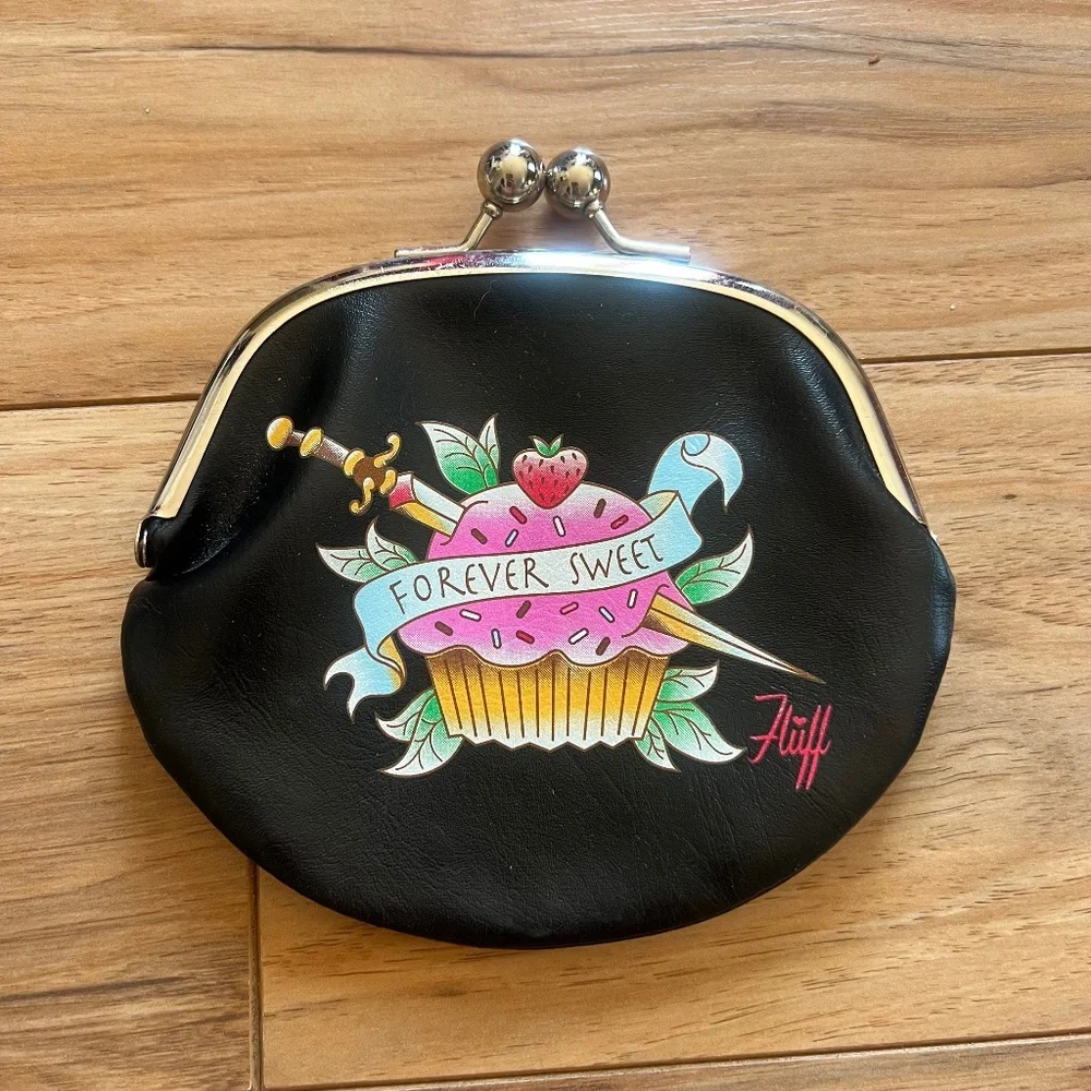Miss Fluff tattoo cupcake purse - Picture 1 of 2